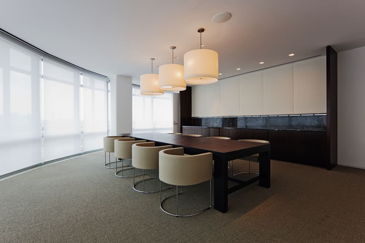 Agencement bureaux open space Rennes - Cloisons et faux plafonds acoustiques G2B